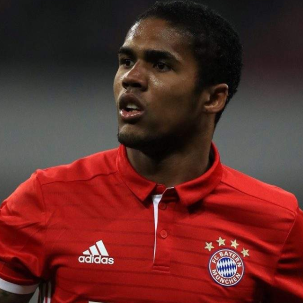 Douglas Costa Biography