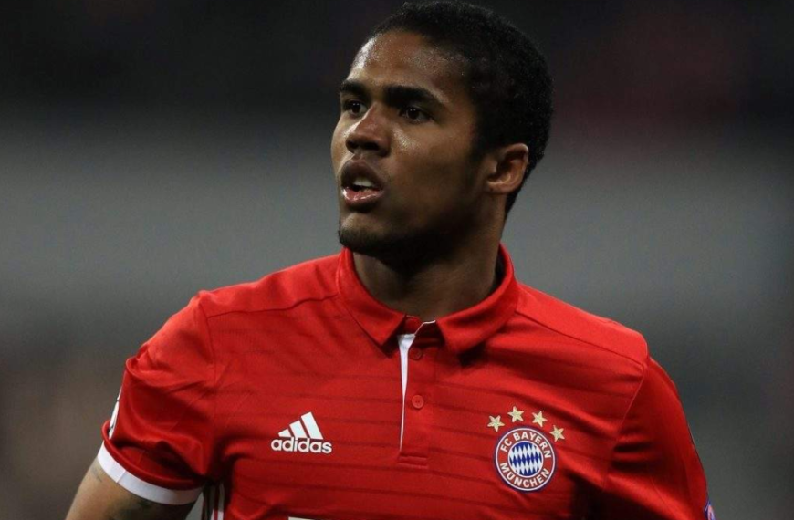 Douglas Costa Biography